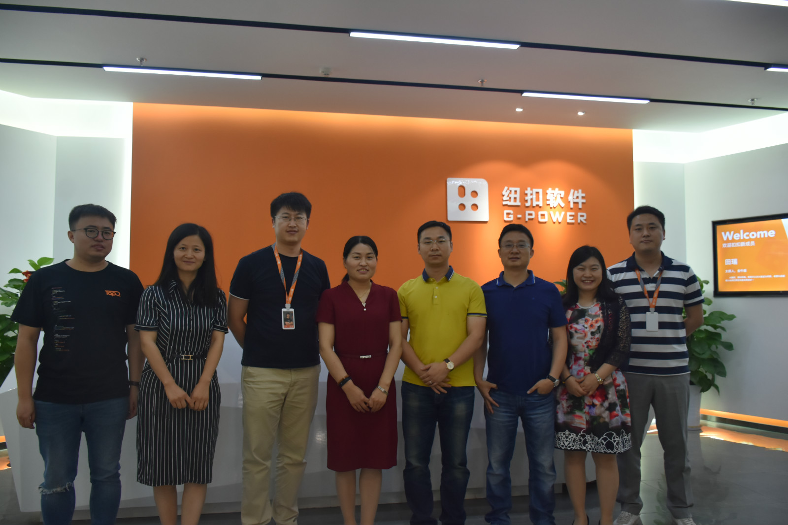 35e9fb3a3cd84153a2255761d3df571e.jpg 35e9fb3a3cd84153a2255761d3df571e.jpg