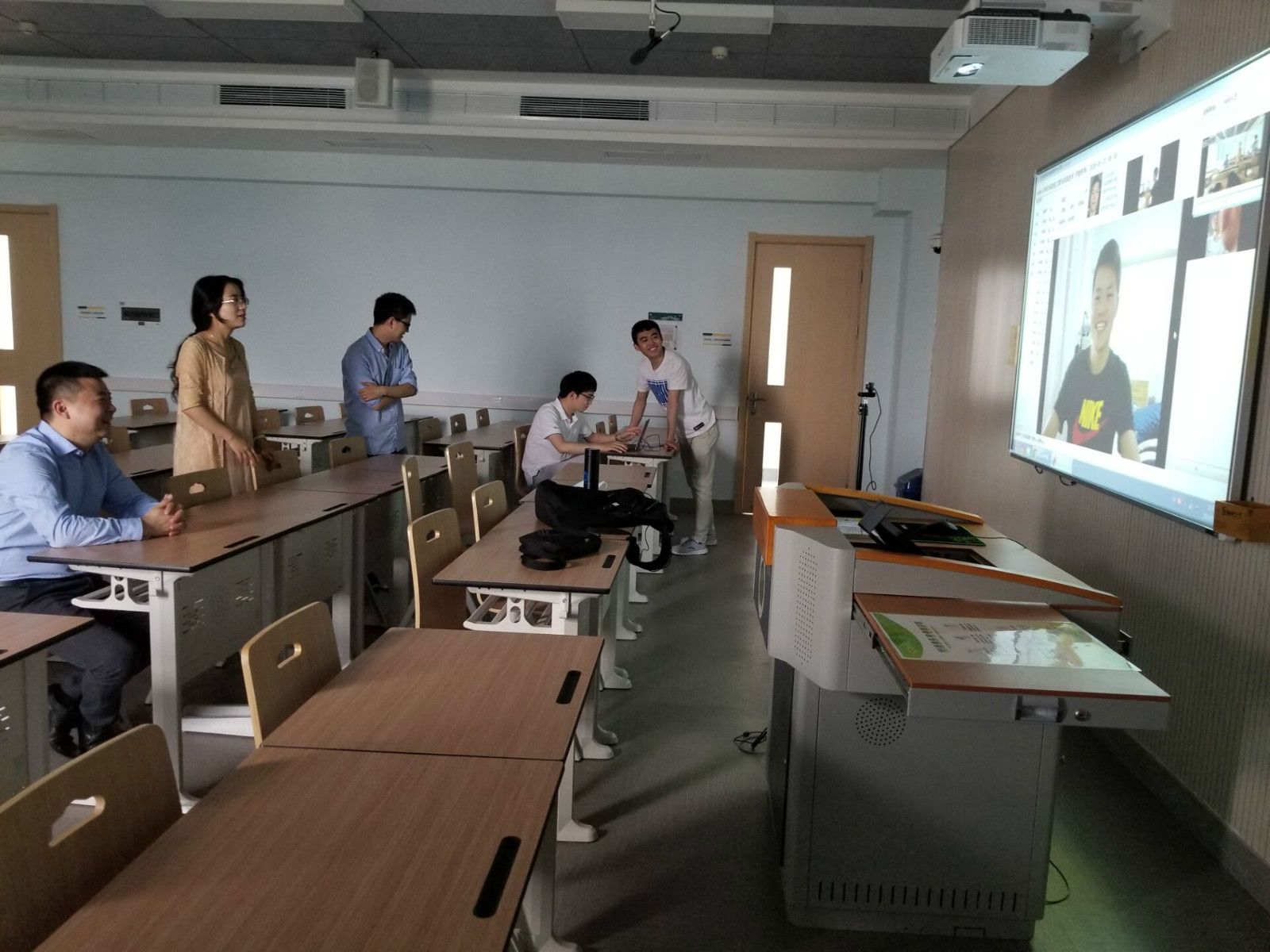 73ae5610b30f46fb8d719d6aec666ac6.jpg 73ae5610b30f46fb8d719d6aec666ac6.jpg