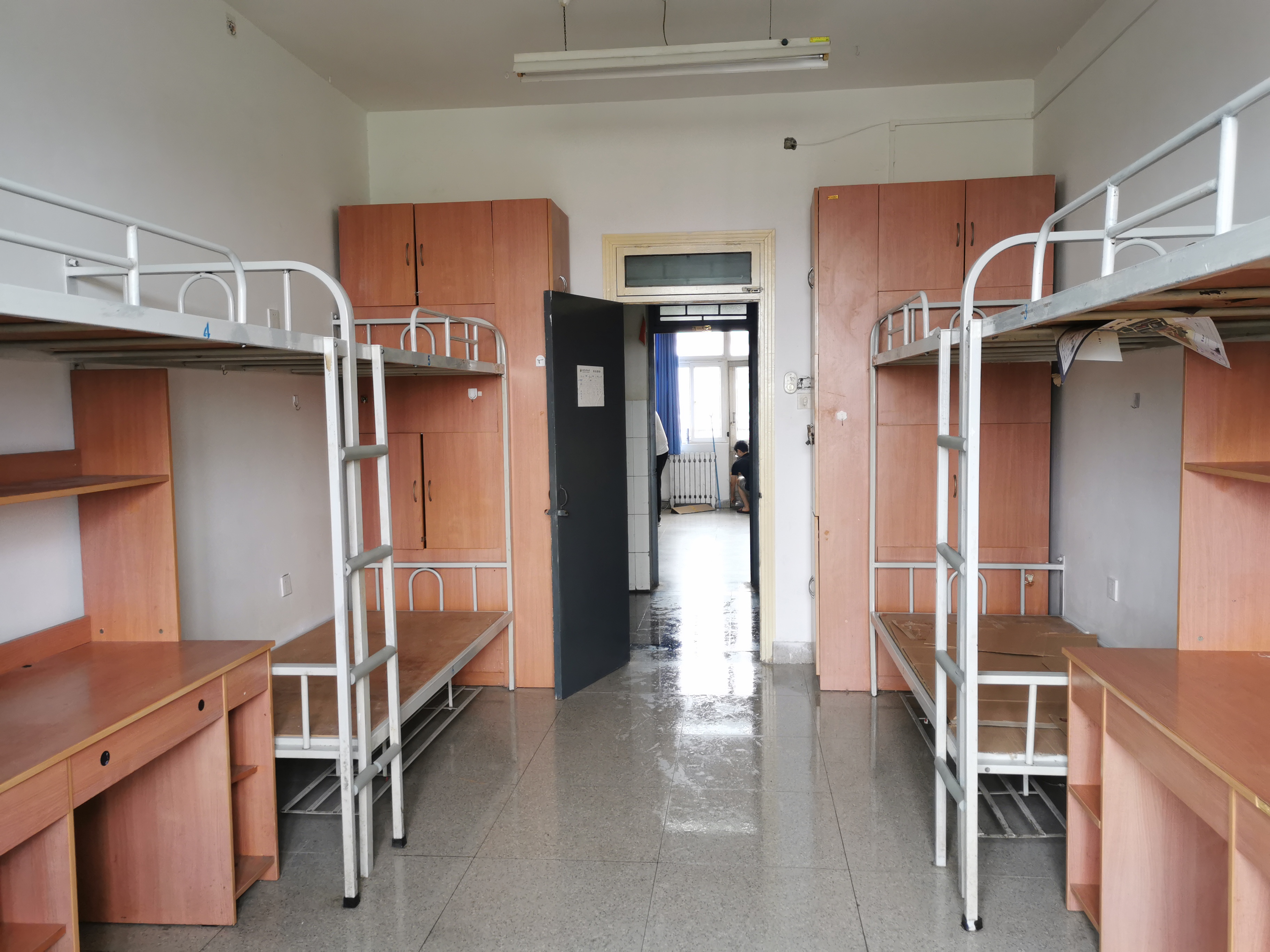 41109f7b920b49ed9779a8850b99c43b.jpg 宿舍照片1.jpg