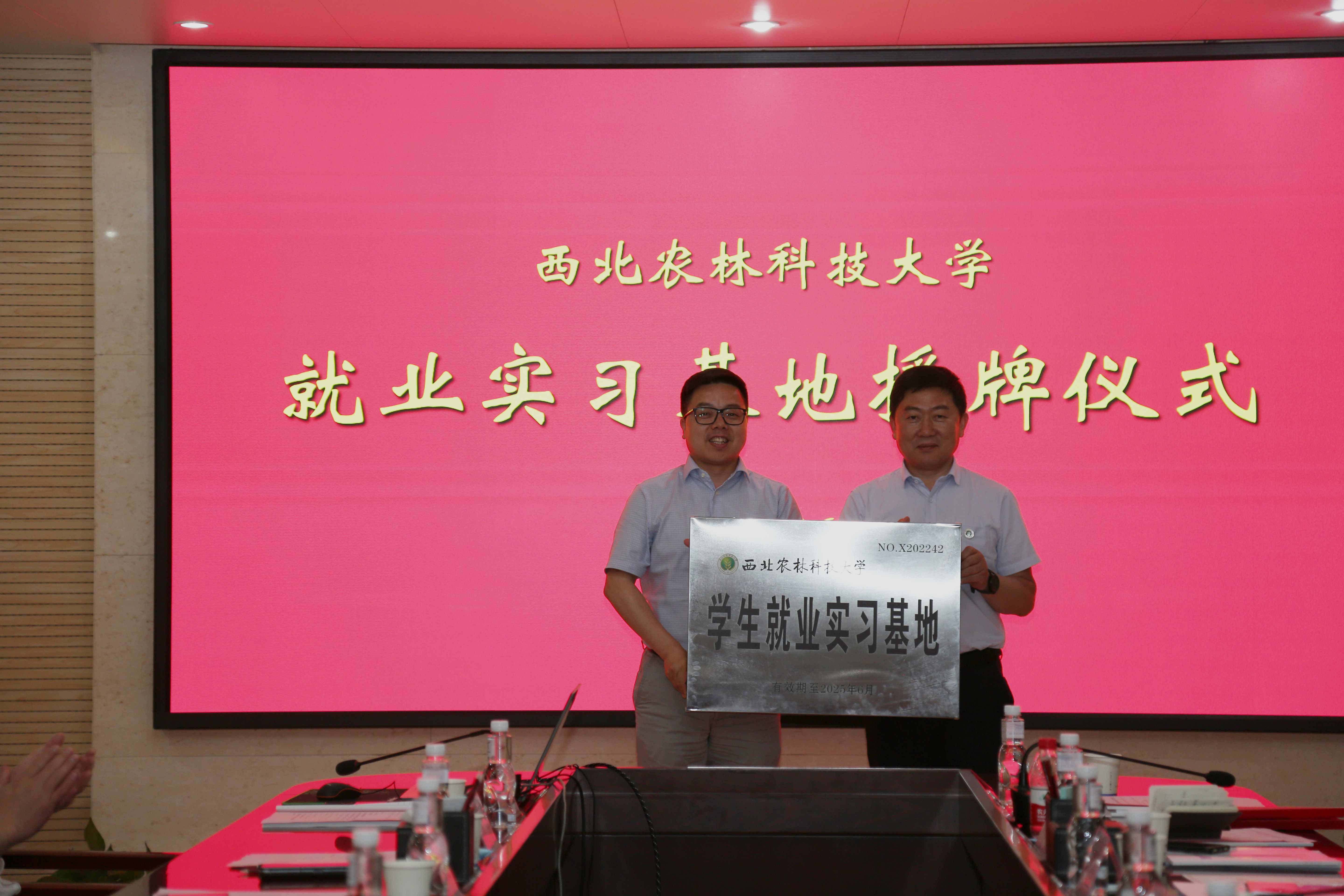 6f721102e42f41338f81cde09611b360.jpg 6f721102e42f41338f81cde09611b360.jpg