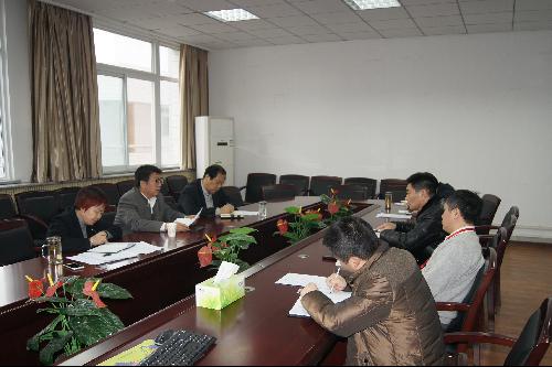 吴普特常务副校长与91成人
领导班子座谈